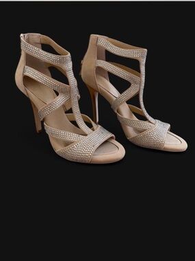 BCBGeneration "Romeo" heels, size 9M/39.